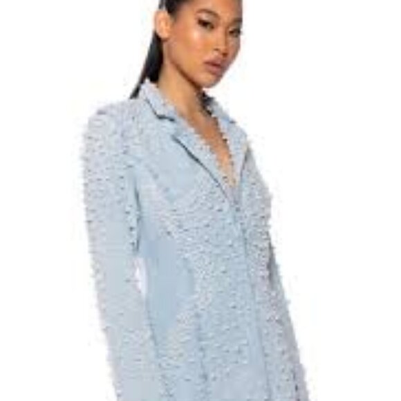AKIRA Label Sit Pretty Pearl Embellished Blaze - Picture 4 of 4